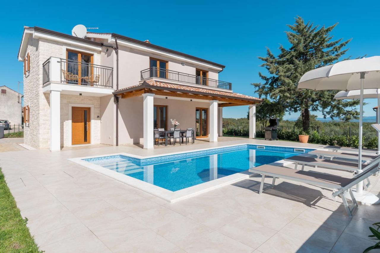 Villa Atop The Village With Stunning View Vižinada Екстериор снимка